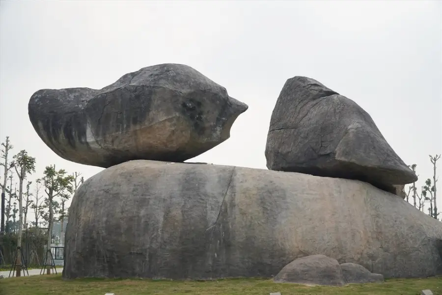 Hòn trống mai